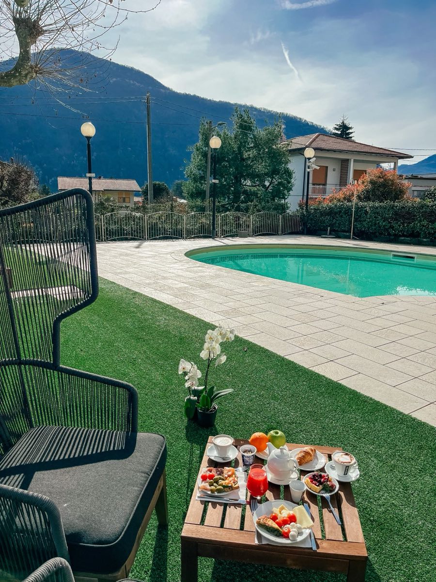 The pool in the inner courtyard